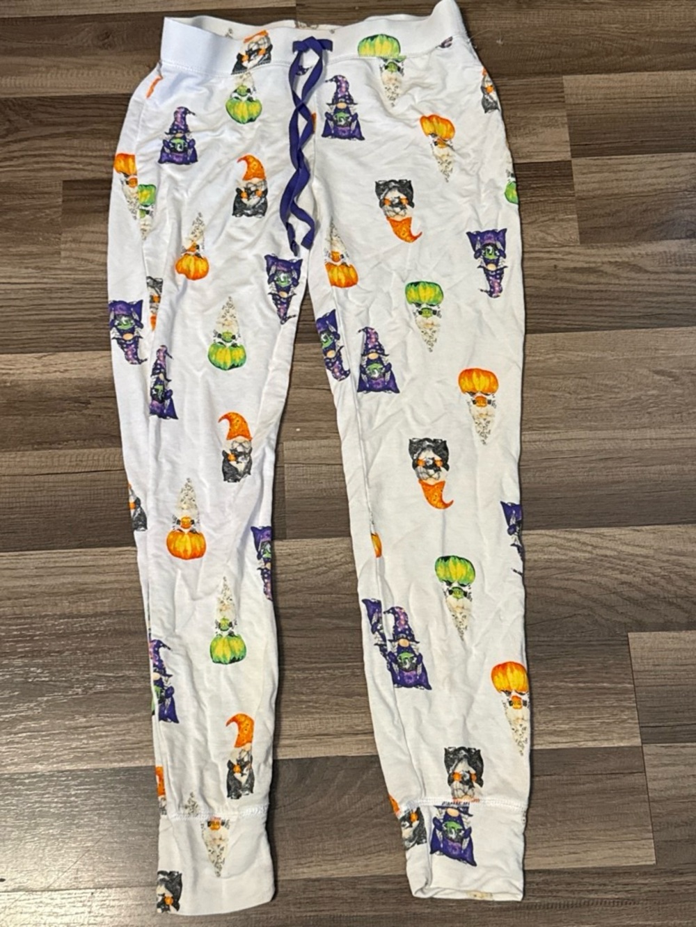 White Halloween garden gnomes Print soft and stretchy pj bottoms size XS